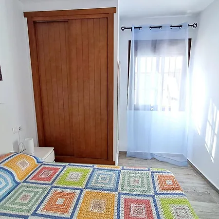 Dom wakacyjny Casa El Cuartel With Private Seaview Rooftop *