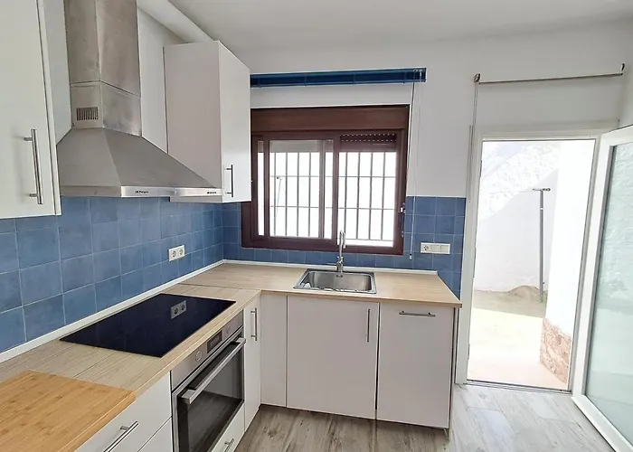 Дом отдыха Casa El Cuartel With Private Seaview Rooftop Кониль-де-ла-Фронтера